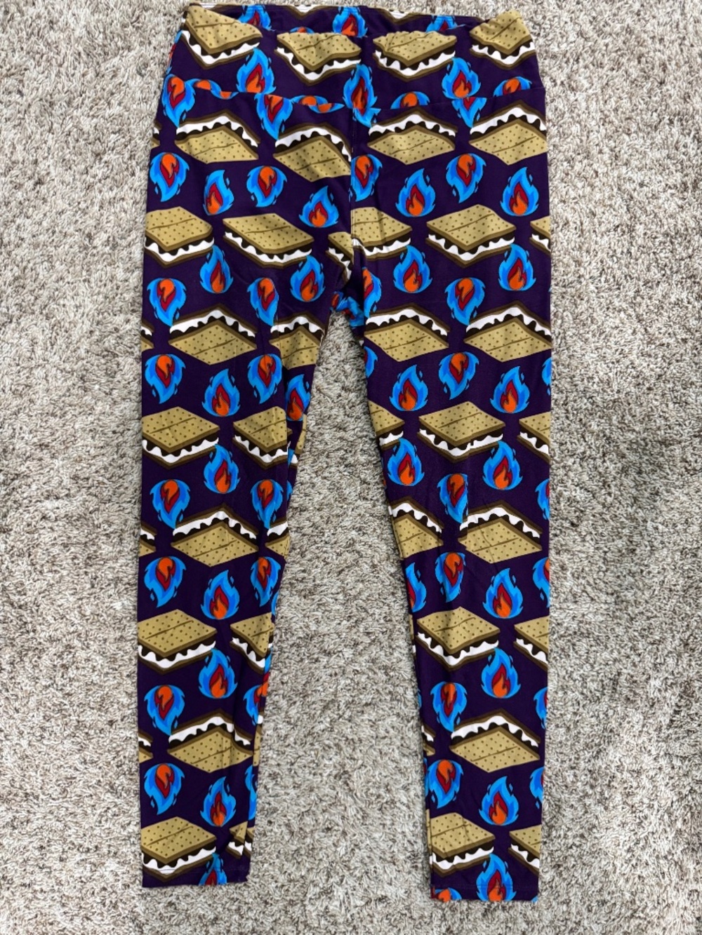 LuLaRoe S'mores leggings purple background, brown/blue/red/orange TC (12-22)